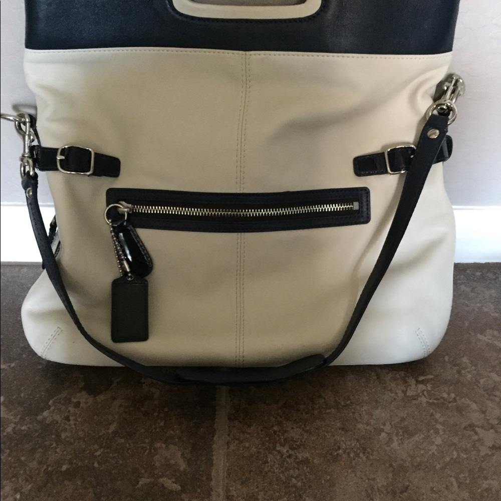 Coach purse rare heritage collection navy/bone
